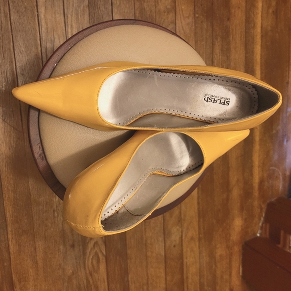 Shoes - Picture 1 of 7